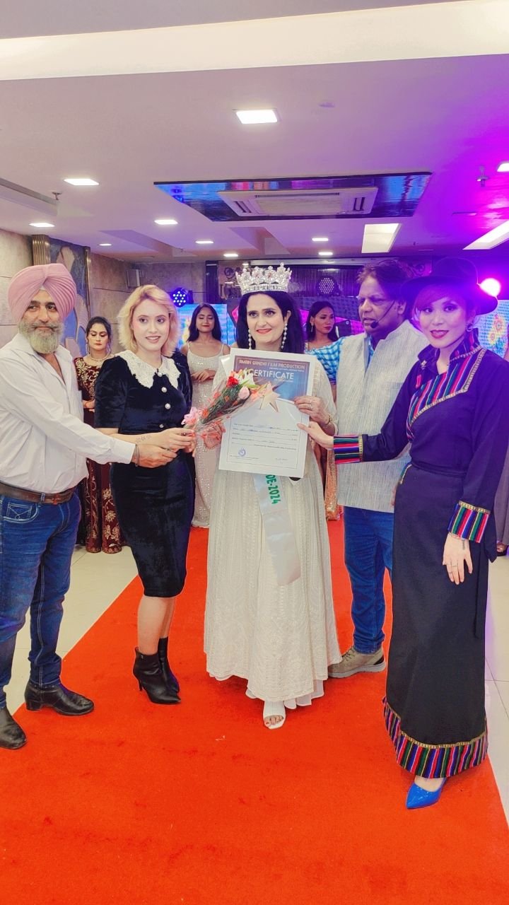 शिमला की विभूति चौधरी बनी Mrs हिमालया वर्ल्ड वाइड 2024 की विजेता