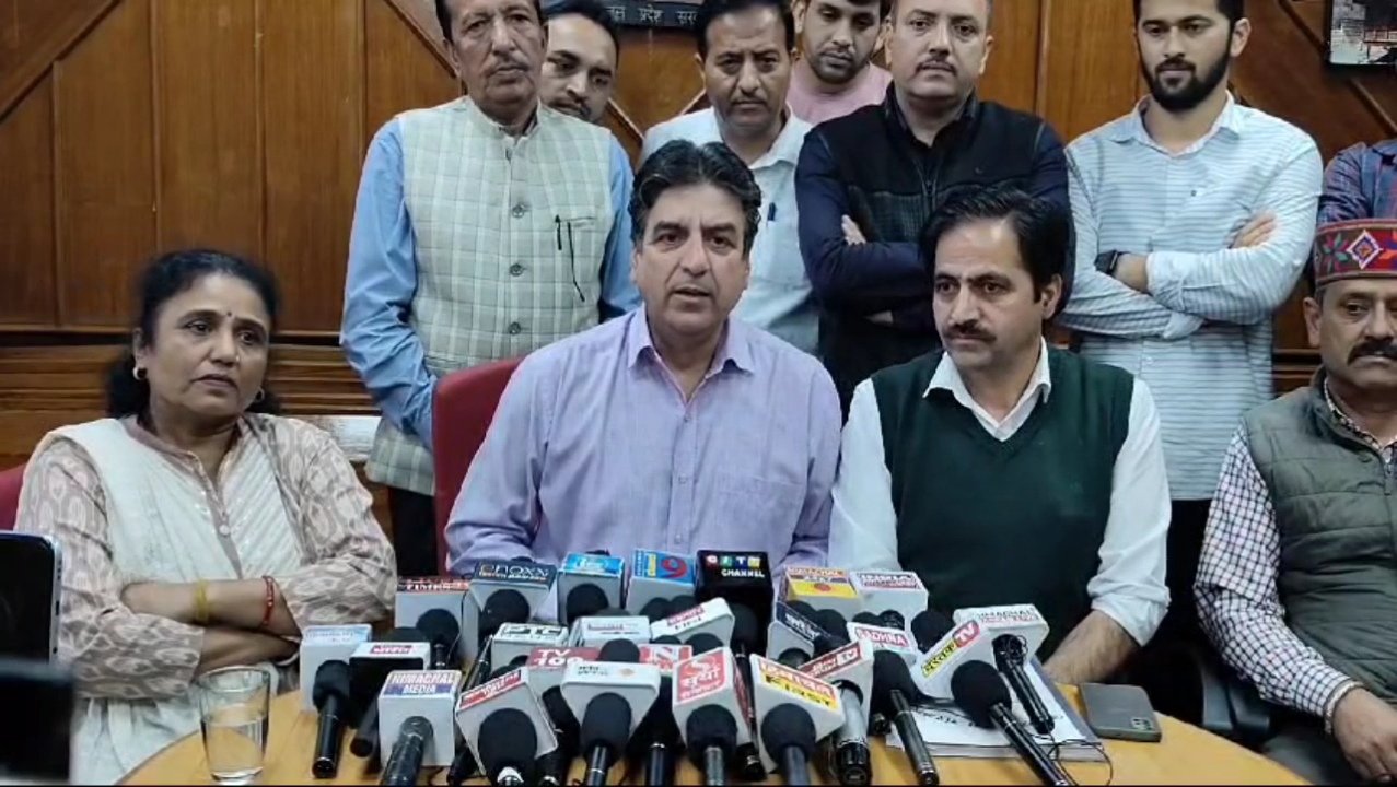 Breaking: सचिवालय कर्मचारी अपनी मांगों को लेकर अडिग, सीएम के साथ करेंगे वार्ता: संघ