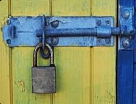 ग्राम सभा के दौरान लंबागांव में उपप्रधान समेत पंचायत सदस्य किए कमरे में बंद,जानें क्यों