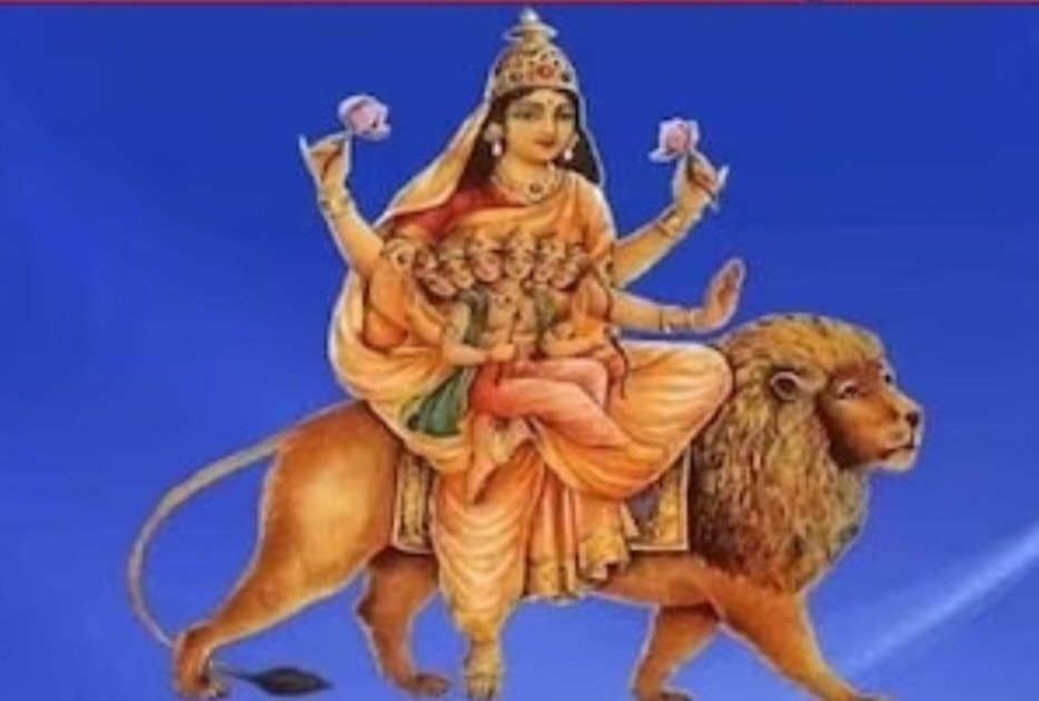 नवरात्र उत्सव के 5वें दिन करें मां दुर्गा के स्कंदमाता स्वरूप की पूजा,जानें विधि