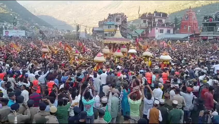 Breaking: भगवान रघुनाथ की रथ यात्रा के साथ 7 दिवसीय अंतरराष्ट्रीय कुल्लू दशहरा हुआ शुरू