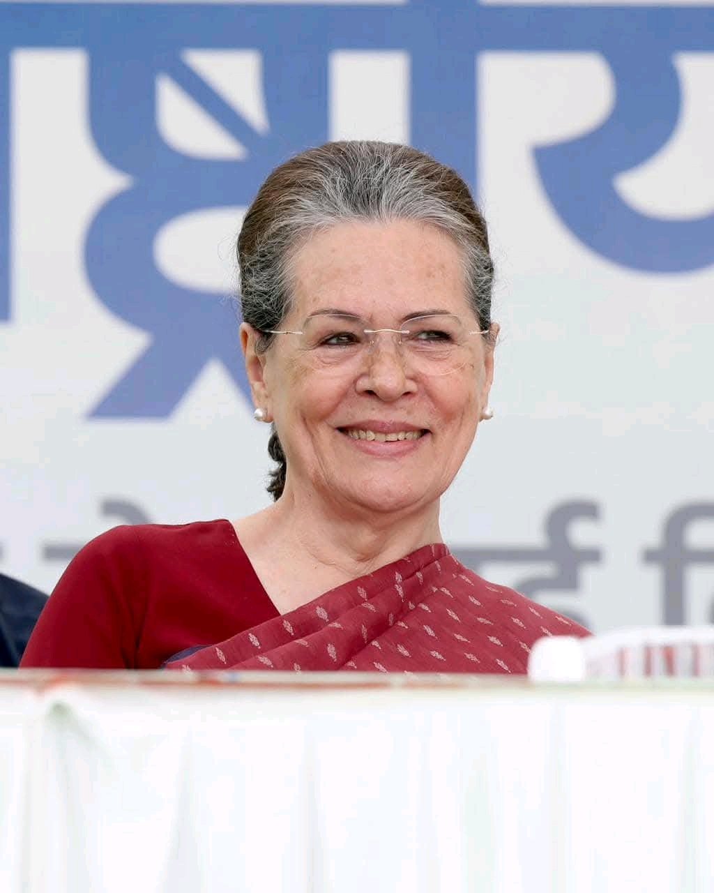 Breaking: शिमला पहुंची कांग्रेस नेत्री सोनिया गांधी,दो राज्यों के चुनाव परिणाम पर रखेगी नज़र