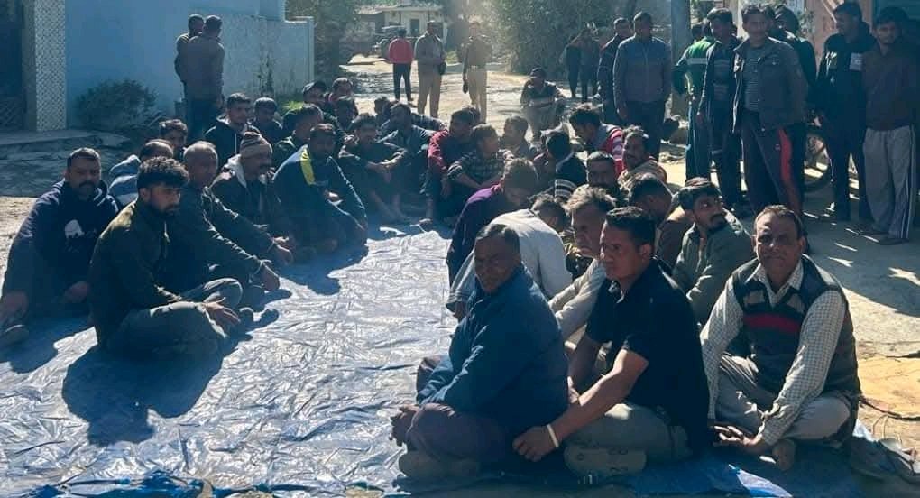 पांवटा साहिब में तेज रफ्तार ट्राले ने कुचला 25 साल का युवक, मौत,परिजनों ने किया चक्का जाम