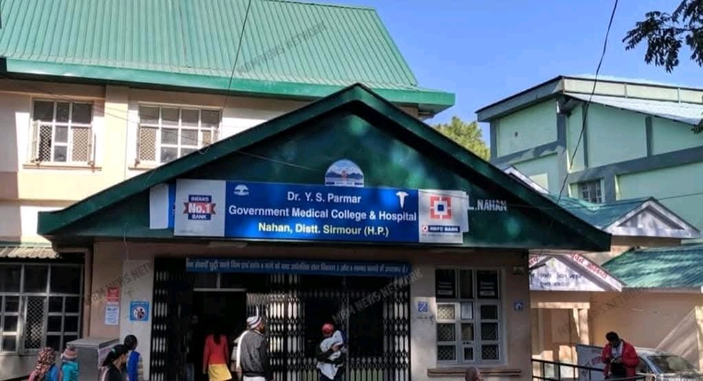 Breaking: नाहन मेडिकल कॉलेज में रैगिंग, 7 MBBS छात्र निलंबित 5.25 लाख जुर्माना