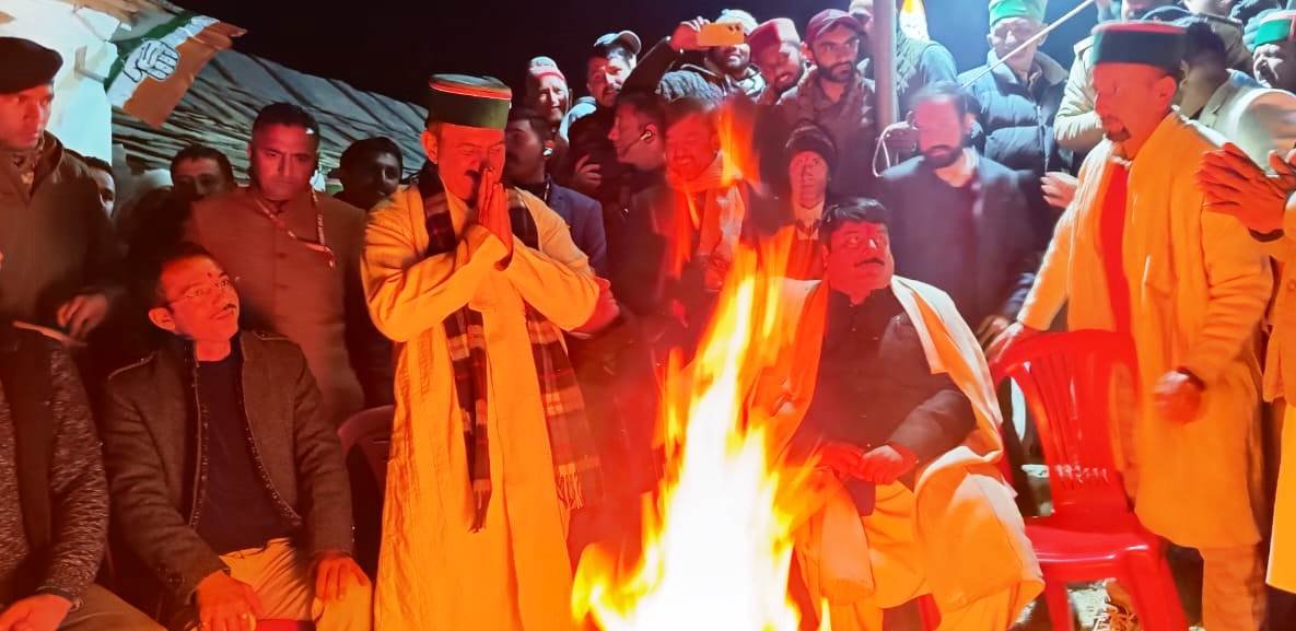 सरकार गांव के द्वार कार्यक्रम के लिए कुपवी के टिक्कर पहुंचे मुख्यमंत्री ठाकुर सुखविंद्र सिंह सुक्खू