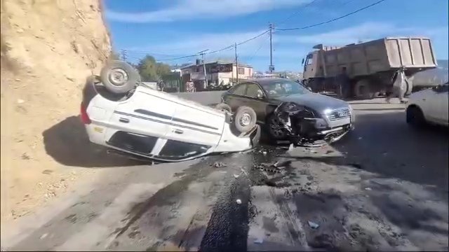 Breaking: शिमला के संकट मोचन मंदिर के पास दो कारों के बीच जोरदार भिड़ंत, दो जख़्मी