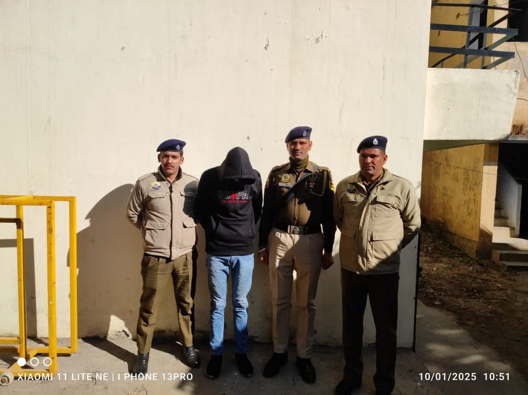 Breaking: ड्राइवर ने सीमेंट के साथ बेच दिया ट्रक, मालिक को नहीं कोई जानकारी,पुलिस ने ऐसे दबोचा शातिर चालक