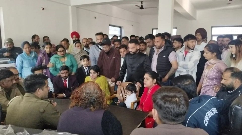 Breaking: दूल्हा पहुंचा बारात लेकर लेकिन दुल्हन मिली ही नहीं,जानें कहां