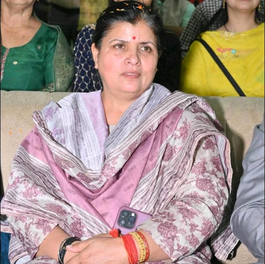 Breaking: सीएम सुक्खू की पत्नी व MLA कमलेश ठाकुर की राज्यपाल से शिकायत, जानें क्या है मामला