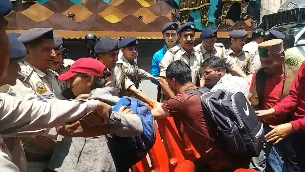 Breaking: 581 दिनों से आंदोलनरत दृष्टिबाधित संघ ने सचिवालय का किया घेराव