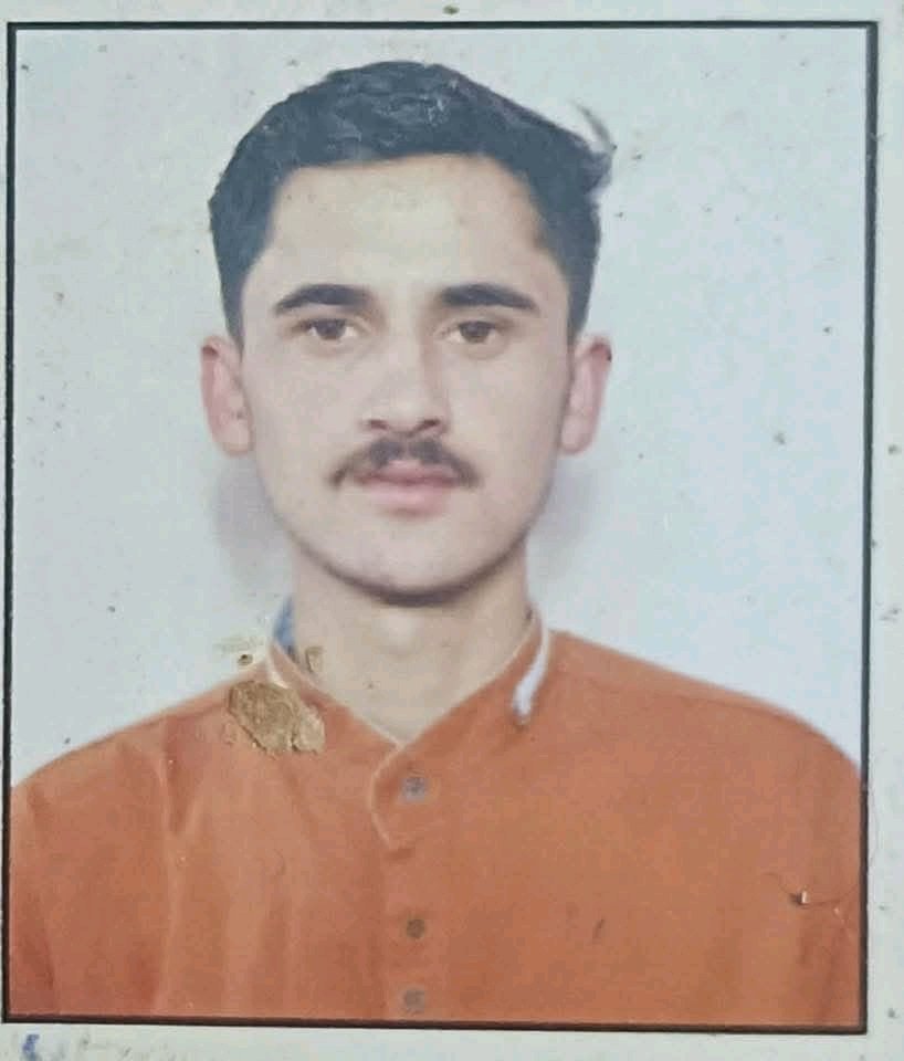 एक साल से लापता दुमरेड़ा गांव के नीतीश कुमार का नहीं लग पा रहा सुराग,पिता खा रहे दर दर की ठोकरें