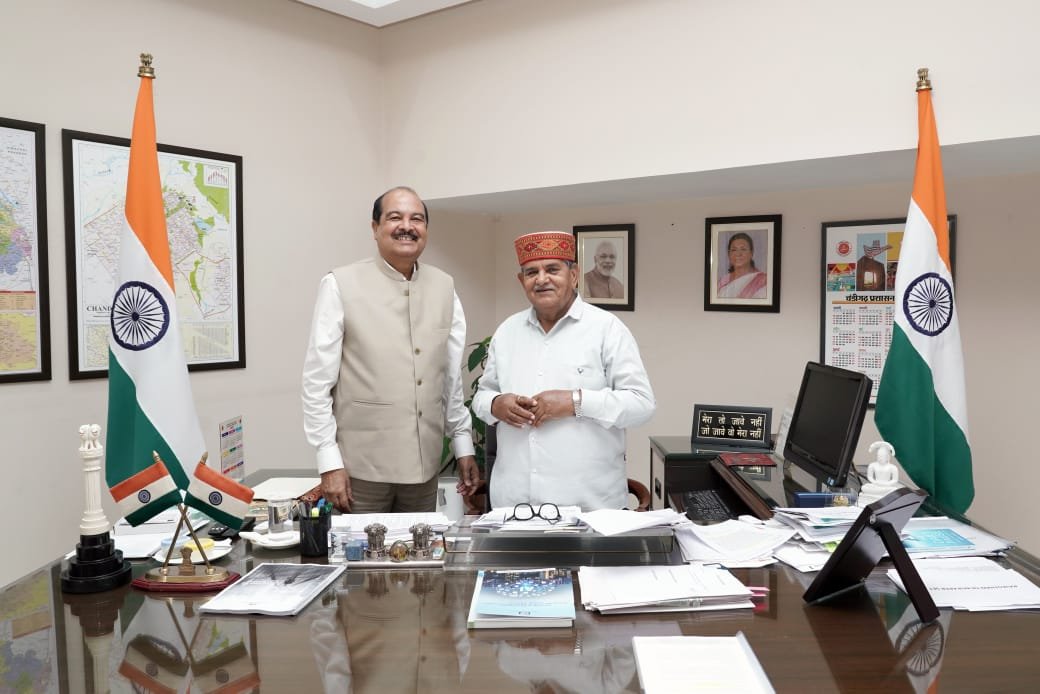 सांसद हर्ष महाजन ने पंजाब के राज्यपाल गुलाब चंद कटारिया से की शिष्टाचार भेंट