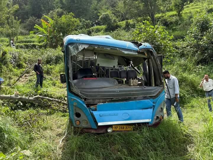 Breaking: सरकाघाट के मसेरन में HRTC बस दुर्घटनाग्रस्त 7 की मौत 22 घायल