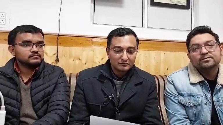 Breaking: CM की सख्ती के बाद डॉक्टर्स ने हड़ताल की समाप्त कल से काम पर लौटेंगे