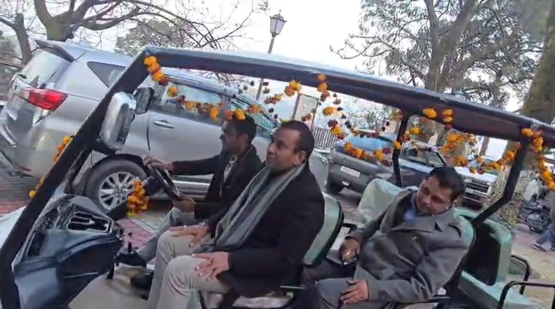 होटल न्यू रोस कॉमन कसौली ने इलेक्ट्रिक गोल्फ कार्ट सेवा का किया शुभारंभ